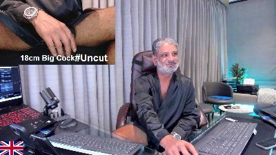 OnlineBossUK live cam on Cam4