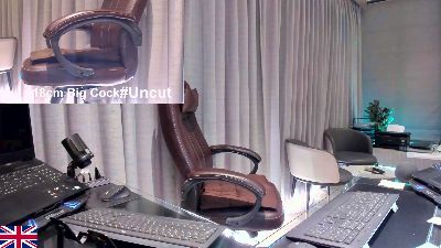 OnlineBossUK live cam on Cam4
