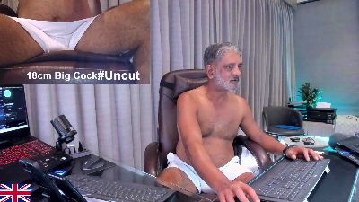 OnlineBossUK live cam on Cam4