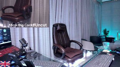 OnlineBossUK live cam on Cam4