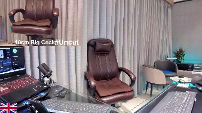 OnlineBossUK live cam on Cam4