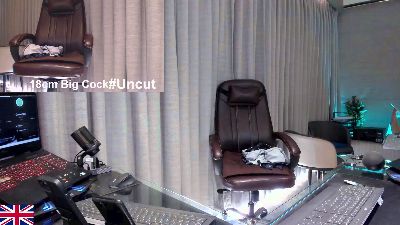 OnlineBossUK live cam on Cam4