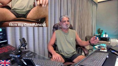 OnlineBossUK live cam on Cam4