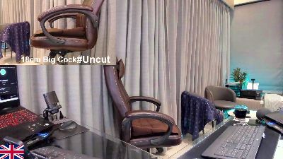 OnlineBossUK live cam on Cam4