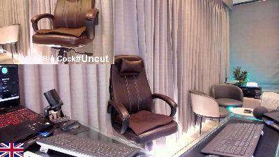 OnlineBossUK live cam on Cam4