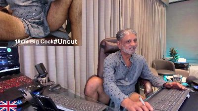 OnlineBossUK live cam on Cam4