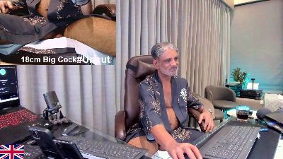 OnlineBossUK live cam on Cam4