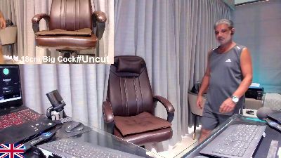 OnlineBossUK live cam on Cam4