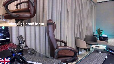 OnlineBossUK live cam on Cam4
