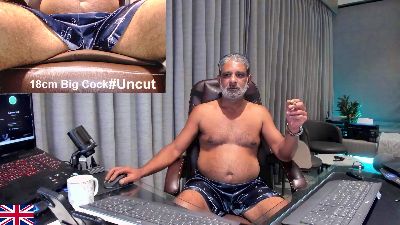 OnlineBossUK live cam on Cam4