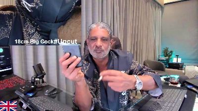 OnlineBossUK live cam on Cam4
