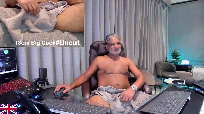 OnlineBossUK live cam on Cam4