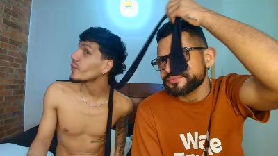 OnlyDave20 live cam on Cam4