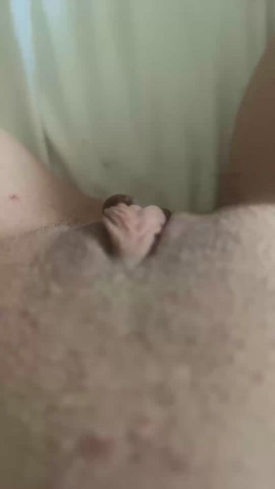 OnlyPussy18 live cam on Cam4