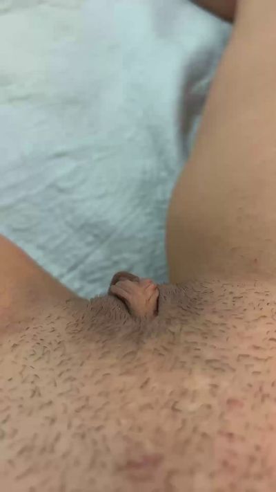 OnlyPussy18 live cam on Cam4