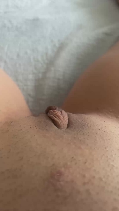 OnlyPussy18 live cam on Cam4