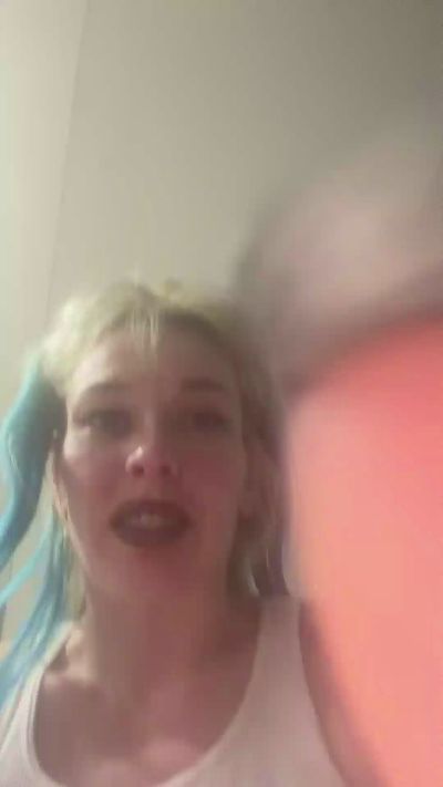 Ooops live cam on Cam4