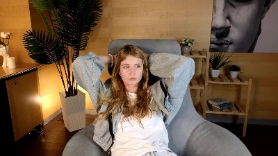 OpalYeend live cam on Cam4