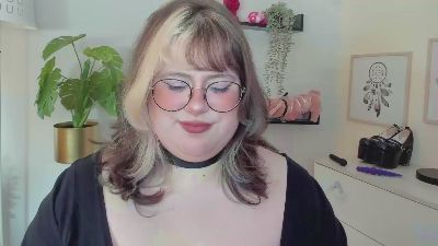 OpheliaLush live cam on Cam4