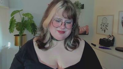 OpheliaLush live cam on Cam4