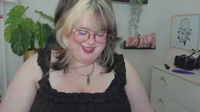 OpheliaLush live cam on Cam4