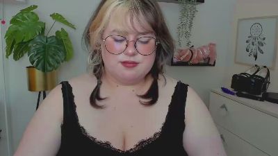 OpheliaLush live cam on Cam4