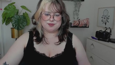 OpheliaLush live cam on Cam4