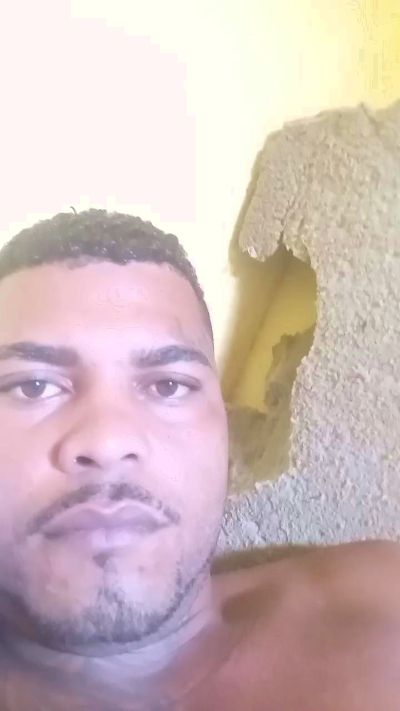 Opreto25 live cam on Cam4