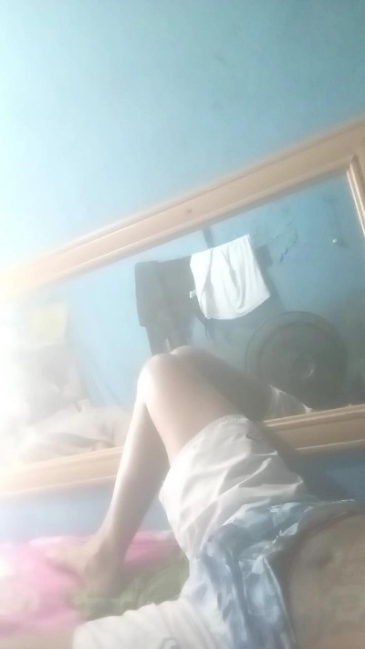 Opreto25 live cam on Cam4
