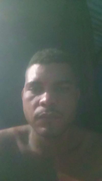 Opreto25 live cam on Cam4