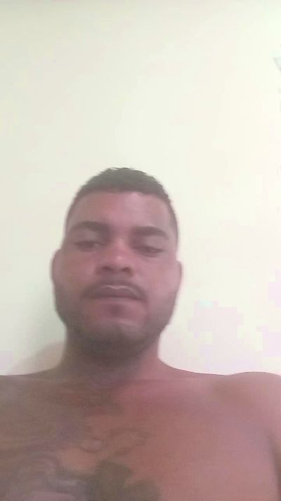 Opreto25 live cam on Cam4