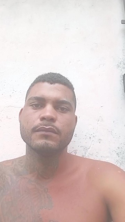 Opreto25 live cam on Cam4