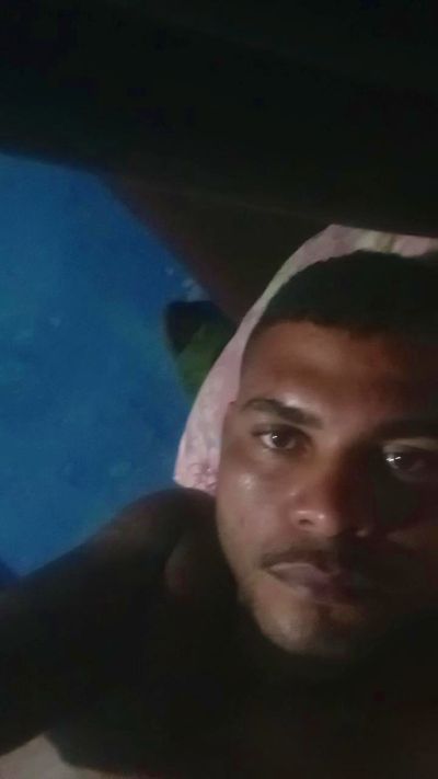 Opreto25 live cam on Cam4