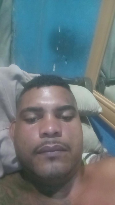 Opreto25 live cam on Cam4