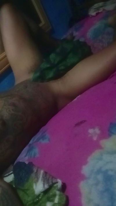 Opreto25 live cam on Cam4