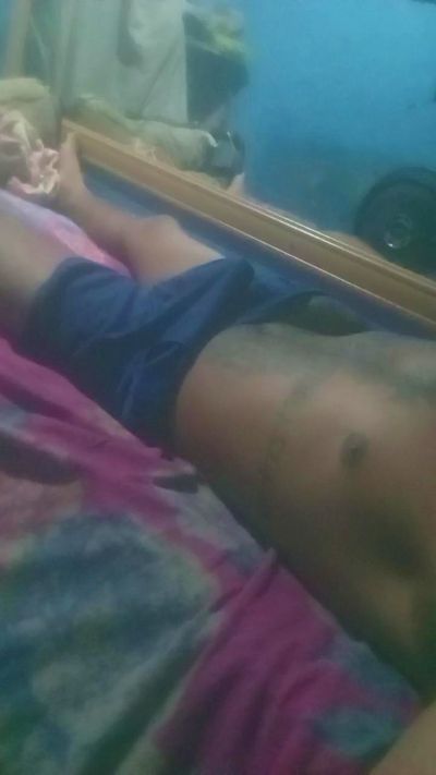 Opreto25 live cam on Cam4