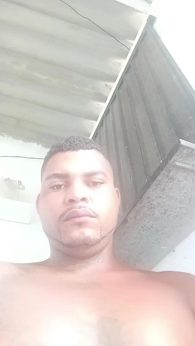 Opreto25 live cam on Cam4