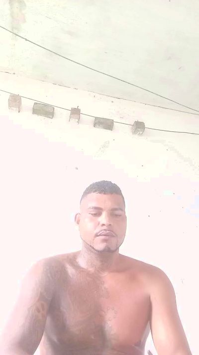 Opreto25 live cam on Cam4