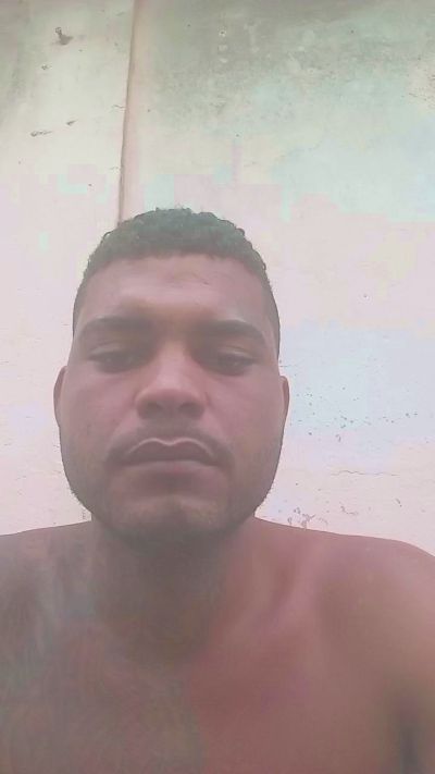 Opreto25 live cam on Cam4