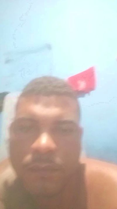 Opreto25 live cam on Cam4