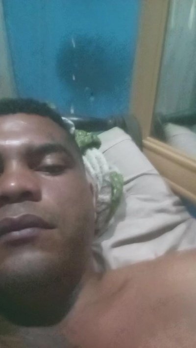 Opreto25 live cam on Cam4