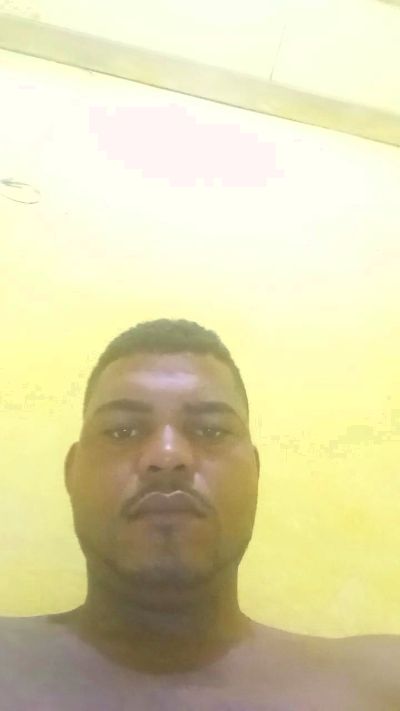 Opreto25 live cam on Cam4