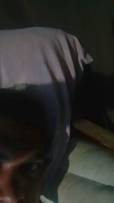 Opreto25 live cam on Cam4