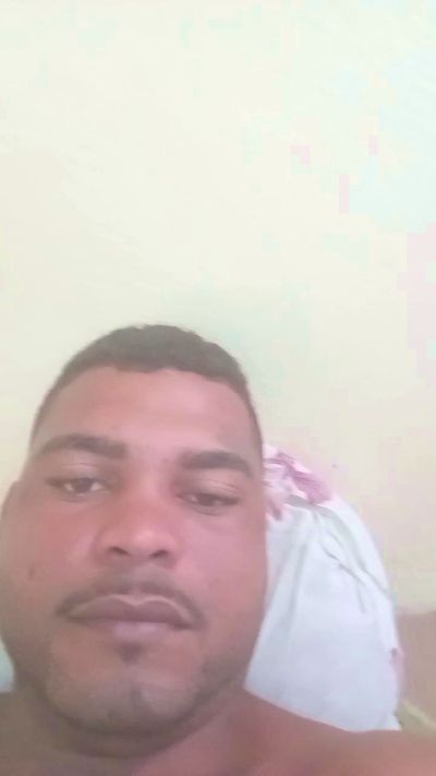 Opreto25 live cam on Cam4