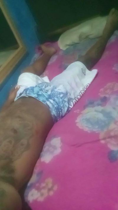 Opreto25 live cam on Cam4