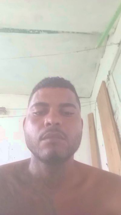 Opreto25 live cam on Cam4