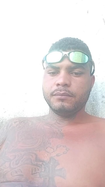 Opreto25 live cam on Cam4