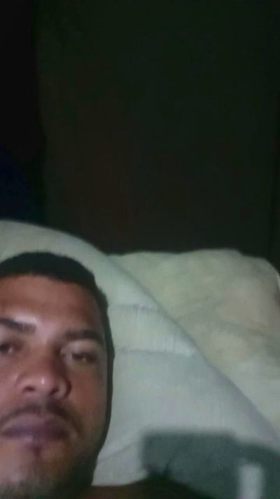 Opreto25 live cam on Cam4