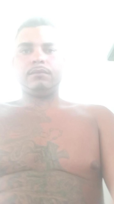 Opreto25 live cam on Cam4