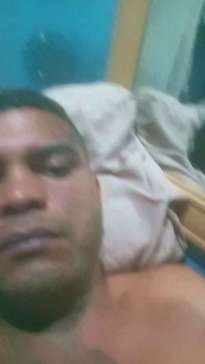 Opreto25 live cam on Cam4